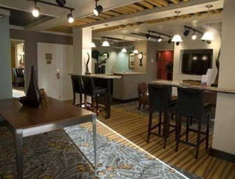Delta Hotels By Marriott Minneapolis Northeast Room photo